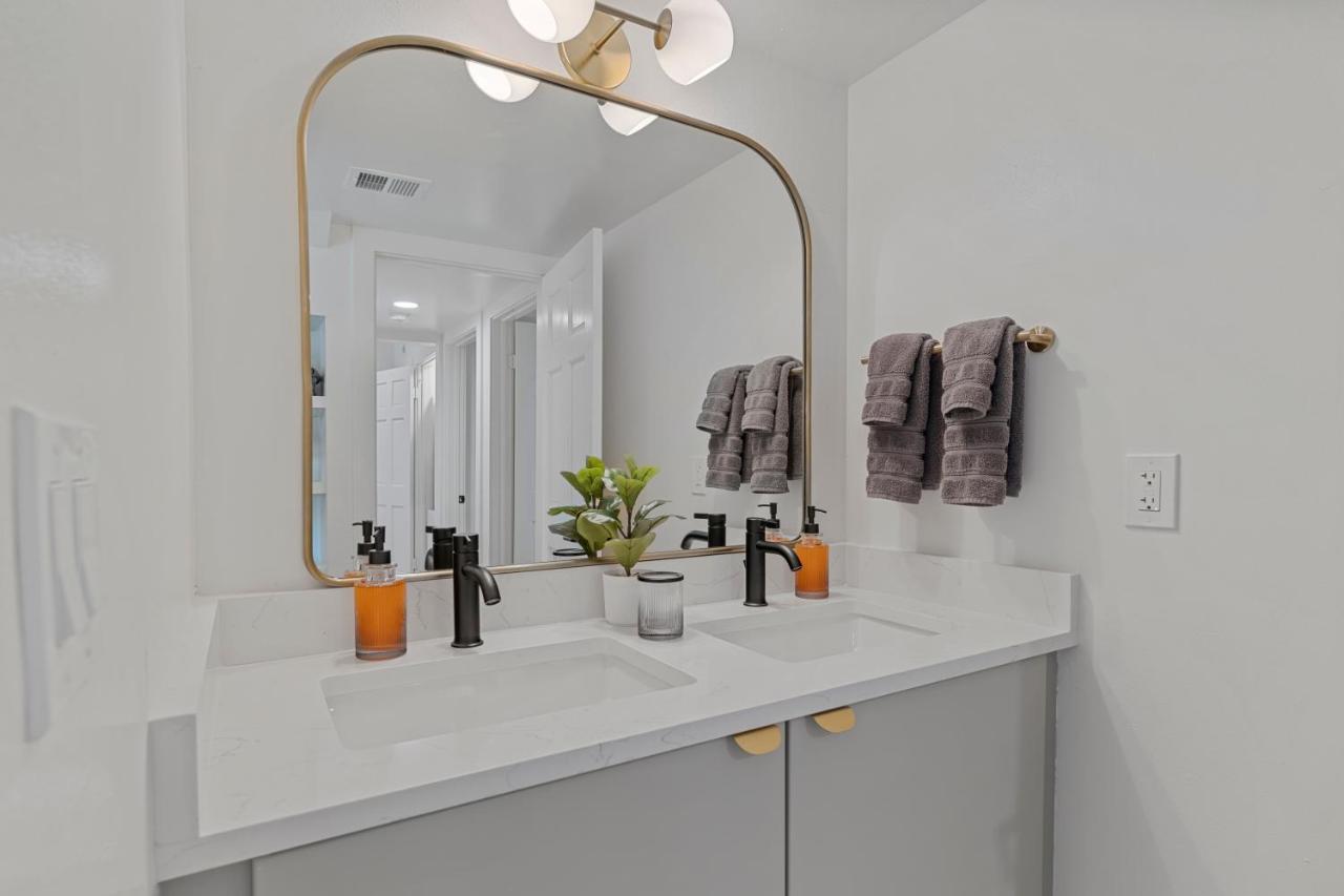 Peaceful Phoenix Getaway - Central Location, Family-Friendly & Pool Table! Ngoại thất bức ảnh